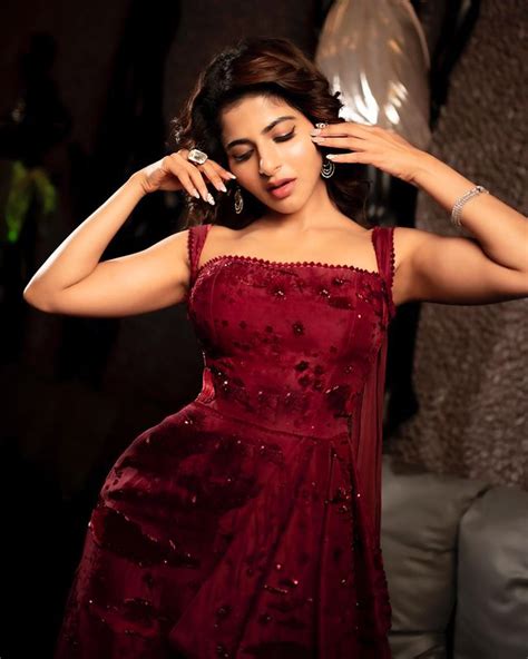 iswarya menon hot|Iswarya Menon's Smoking Hot Looks: A Visual Delight for Admirers.